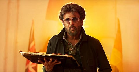 பேட்ட தணிக்கை விவரங்கள் வெளியீடு: கெட்ட வார்த்தைகள் ஒலி நீக்கம்