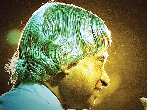 கலாம் 2-வது முறை குடியரசு தலைவராக காங்கிரஸ் ஆதரவு அளிக்கவில்லை﻿: ﻿ராஜ்மோகன் காந்தியின் புதிய நூலில் தகவல்﻿