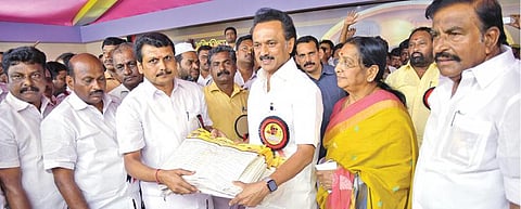 ﻿மத்தியிலும், மாநிலத்திலும்﻿ எந்நேரத்திலும் ஆட்சி மாற்றம் ஏற்படலாம்﻿: ﻿கரூரில் மாற்றுக் கட்சியினர் இணைந்த பொதுக்கூட்டத்தில் திமுக தலைவர் ஸ்டாலின் கணிப்பு﻿