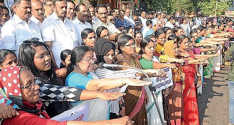 பார்வை: மதவாத அரசியலும் பெண்ணுரிமையும்