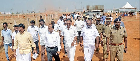 மதுரையில் ஜன.27-ல் பிரதமர், முதல்வர், அமைச்சர்கள் பங்கேற்பு﻿: ﻿பாஜக பொதுக்கூட்ட மேடை அருகிலேயே எய்ம்ஸ் அடிக்கல் நாட்டு விழா﻿ - ﻿பாதுகாப்பு ஏற்பாடுகளை மத்திய படையினர் ஆய்வு﻿