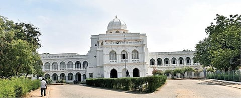 காந்தி மியூசியம் நிர்வாகத்துக்கும் - தமிழக அரசுக்கும் பனிப்போர்﻿: ﻿ஊதிய உயர்வின்றி வாழ்வாதாரம் இழந்து தவிக்கும் ஊழியர்கள் ﻿