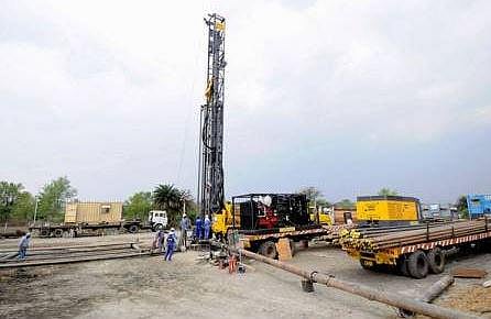 ஷேல் காஸ், மீத்தேன் எடுக்கும் திட்டம் ஓஎன்ஜிசியிடம் இல்லை: செயல் இயக்குநர் வி.வி.மிஸ்ரா தகவல்