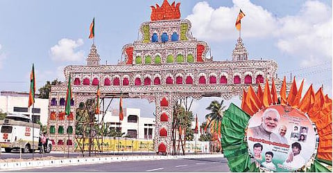 மதுரையில் எய்ம்ஸ் மருத்துவமனைக்கு பிரதமர் மோடி இன்று அடிக்கல் நாட்டுகிறார்: மதுரையில் உச்சகட்ட போலீஸ் பாதுகாப்பு