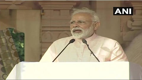 சபரிமலை விவகாரத்தில் கேரள மக்களின் கலாச்சாரத்தை கம்யூனிஸ்ட் அரசு அவமதித்துவிட்டது: பிரதமர் மோடி தாக்கு