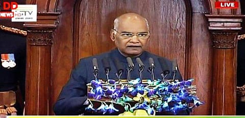 கறுப்புப் பணம், ஊழல் மீது தொடுக்கப்பட்ட போர் பண மதிப்பிழப்பு நடவடிக்கை: குடியரசுத் தலைவர் புகழாரம்