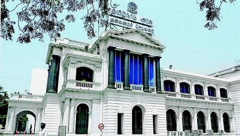 சுகாதாரத்துறை செயலாளர் ராதாகிருஷ்ணன் போக்குவரத்துத் துறைக்கு மாற்றம்: ஐஏஎஸ் அதிகாரிகளை இடமாற்றம் செய்து தமிழக அரசு உத்தரவு