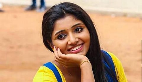 நடிகர் அபி சரவணன் மீது நடிகை அதிதி மேனன் போலீஸில் பரபரப்பு புகார்