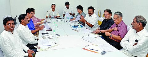 விருப்ப மனு தாக்கல் செய்தவர்களிடம் நேர்காணல் தொடங்கினார் கமல்ஹாசன்: கள ஆய்வு மூலம் வேட்பாளர்கள் தேர்வு