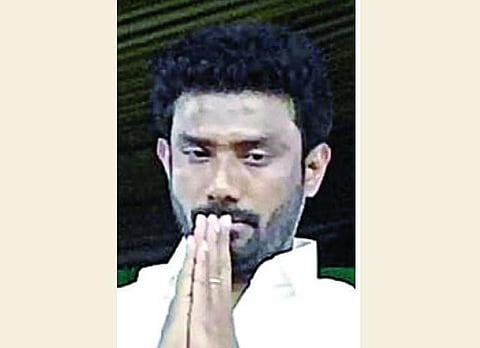 அதிமுகவில் 18 வயது முதல் இருக்கிறேன்: ஓபிஎஸ் மகன் ரவீந்திரநாத் விளக்கம்