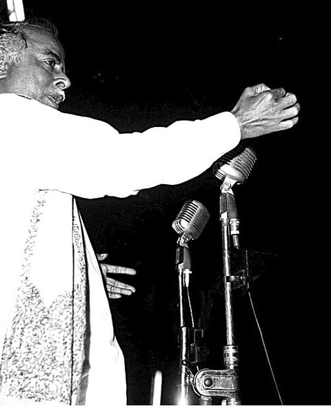 புதிய சமுதாயம் என்று பிறக்கும்?