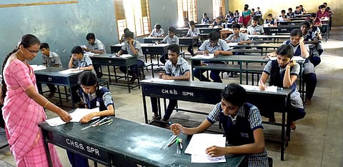 10-ம் வகுப்பு தேர்வுகள் நாளையுடன் நிறைவு: ﻿அறிவியல் தேர்வு கடினம் மாணவர்கள் கவலை