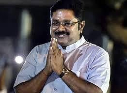 அமமுகவுக்கு சின்னம் ஒதுக்கீடு: பிரச்சாரத்தின்போது சாதனை பட்டியலில் பரிசுப்பெட்டகம் பெயர் தவிர்க்கும் அதிமுக ?
