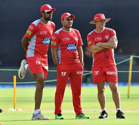 ‘இறுதிப்போட்டிக்கு கொண்டு செல்.. இல்லையேல் பெட்டிப் படுக்கையுடன் புறப்படு’; ஐபிஎல் ஒரு ‘கட் த்ரோட்’: பிராட் ஹாட்ஜ் பரபரப்பு