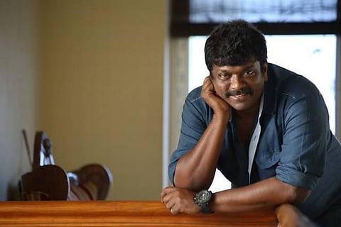 பணம் வாங்கிக் கொண்டு ஓட்டு: கவிதை மூலம் பார்த்திபன் சாடல்