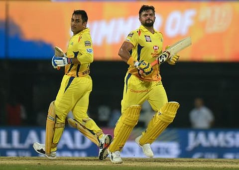 தோனி விலகல்; ரெய்னா கேப்டன்: டாஸ் வென்று சென்னை பேட்டிங்