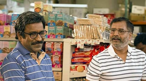 முதல் பார்வை: வெள்ளைப்பூக்கள்