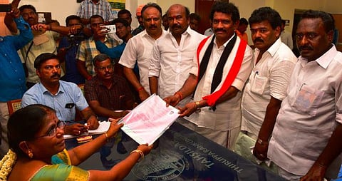 திருப்பரங்குன்றம் தொகுதி இடைத்தேர்தல்: அதிமுக, அமமுக வேட்பாளர்கள் உட்பட 63 பேர் மனு தாக்கல்
