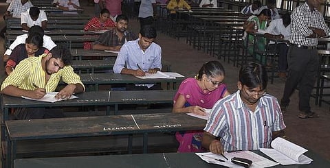 வரும் 19-ம் தேதி நடைபெற இருந்த டிஎன்பிஎஸ்சி தேர்வு ஒத்திவைப்பு