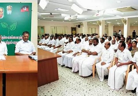 மக்களவைத் தேர்தல் தோல்வி: மாவட்டச் செயலாளர்களுடன் ஓபிஎஸ்- ஈபிஎஸ் ஆலோசனை