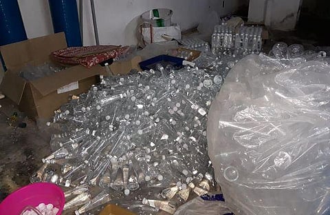 ஆம்பூர் அருகே அனுமதியின்றி செயல்பட்ட குடிநீர் ஆலைக்கு சீல்: ரூ.2 லட்சம் மதிப்புள்ள பொருட்கள் பறிமுதல்