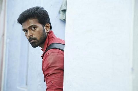 முதல் பார்வை - சுட்டுப்பிடிக்க உத்தரவு