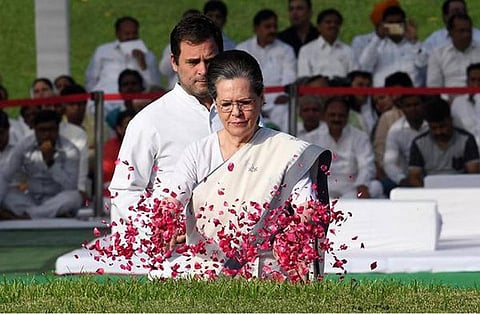 17-வது மக்களவையின் முதல் கூட்டத்தொடர்  திங்களன்று தொடக்கம்: தொடர்பறுந்த எதிர்க்கட்சிகள் துவண்ட நிலையிலிருந்து மீளூமா?