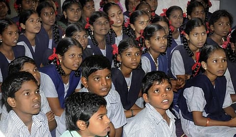 மாநகராட்சிப் பள்ளிகளில் வளரிளம் பருவத்தினருக்கான போதனை வகுப்புகள்: மதுரையில் இந்த ஆண்டு 12 பள்ளிகள் தேர்வு
