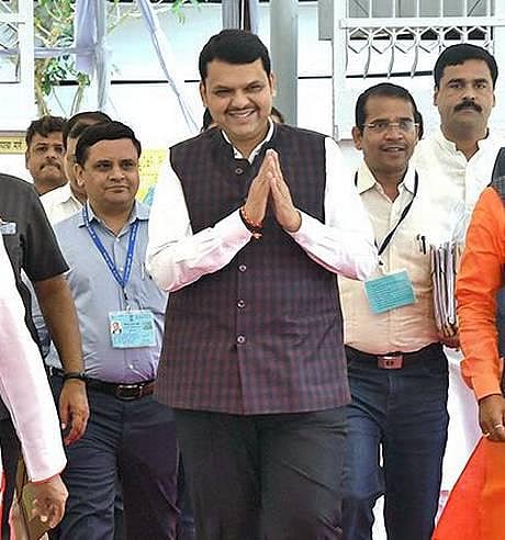 மராத்தி மொழியைக் கற்பியுங்கள் இல்லையேல் நடவடிக்கை: சிபிஎஸ்இ, ஐபி பள்ளிகளுக்கு மகாராஷ்டிர முதல்வர் கடும் எச்சரிக்கை