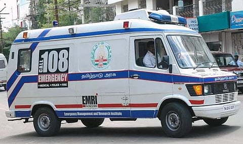 ஆம்புலன்ஸூக்கு வழிவிடாவிட்டால் இனிமேல் ரூ.10000 அபராதம்: புதிய சட்டம்