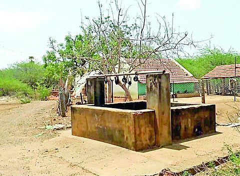 10 ஆண்டுகளாக தொடர்ந்து வறட்சி; சிவகங்கை அருகே காலியாகும் கிராமம்