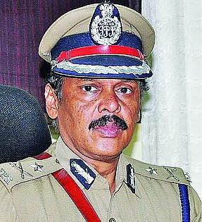 சாலை விபத்துகளை தடுக்க ‘நோ ஹெல்மெட்; நோ என்ட்ரி’திட்டம்: மேற்கு மண்டல காவல்துறை தலைவர் தகவல்