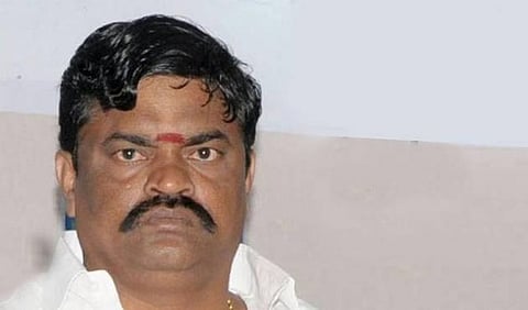 மக்கள் மீது மத்திய அரசு சுமைகளை சுமத்தினால்; அதை எதிர்த்து தமிழக அரசு குரல்கொடுக்கும்: அமைச்சர் கே.டி.ராஜேந்திரபாலாஜி 