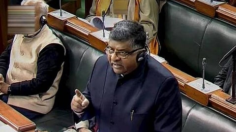 தமிழ் உள்ளிட்ட மாநில மொழிகளிலும் அஞ்சல் துறை தேர்வுகள் எழுதலாம்﻿: மத்திய அமைச்சரின் அறிவிப்புக்கு தமிழக தலைவர்கள் வரவேற்பு﻿ - இந்தியிலும் ஆங்கிலத்திலும் கடந்த 14-ம் தேதி நடத்தப்பட்ட தேர்வு ரத்து