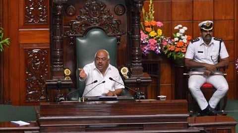 கர்நாடக சட்டப்பேரவையில் நம்பிக்கை வாக்கெடுப்பு நடக்கவில்லை; ஆளுநர் கெடுவை ஏற்க குமாரசாமி மறுப்பு: 22-க்கு அவை ஒத்திவைப்பு; உச்ச நீதிமன்றத்தில் காங்., மஜத முறையீடு