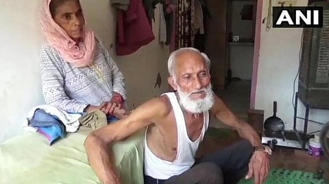 ரூ.128 கோடி மின் கட்டணம் செலுத்த முடியாததால் இருளில் வசிக்கும் ஷமிம், அவரின் மனைவி : படம் ஏஎன்ஐ