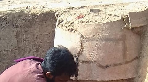 கீழடி அகழாய்வில் 4 அடி உயர உறைகிணறு கண்டுபிடிப்பு 