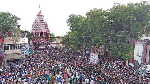 ஆண்டாள் கோயிலில் ஆடிப்பூரத் தேரோட்டம்; ஸ்ரீவில்லிபுத்தூரில் ஆயிரக்கணக்கானோர் பங்கேற்பு