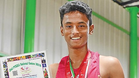 குத்துச்சண்டையில் கலக்கும் கோவை மாணவர் 