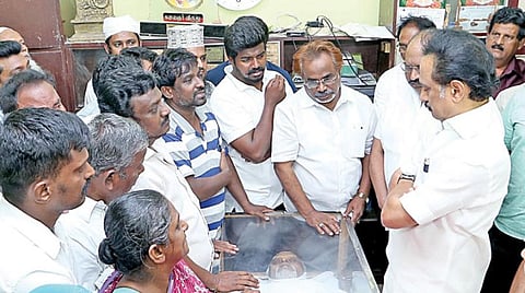 மறைந்த திமுக தலைவர் கருணாநிதி பாராட்டிய ﻿‘ஆயிரம் விளக்கின் அற்புத விளக்கு’ எஸ்.ஏ.எம். உசேன் காலமானார்: கடைசி வரை எளிமையான தொண்டனாகவே வாழ்ந்தார்