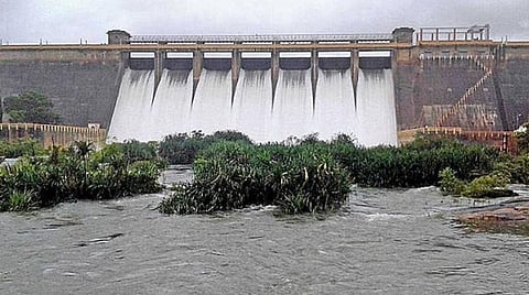 மேற்கு தொடர்ச்சி மலைப்பகுதியில் கனமழை: அணைகளின் நீர்மட்டம் உயர்வு; சுற்றுலாப் பயணிகள் உற்சாகம்
