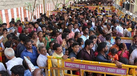 அத்திவரதர் பாதுகாப்புப் பணி: போலீஸாருக்கு ஐபிஎஸ் அதிகாரிகள் சங்கம் மனம் திறந்த பாராட்டு 