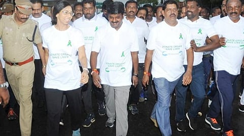 உடல் உறுப்பு தானம் குறித்து தெரிந்து கொள்வது அவசியம்: விழிப்புணர்வு மாரத்தான் போட்டியை தொடங்கிவைத்து அமைச்சார் விஜயபாஸ்கர் பேச்சு
