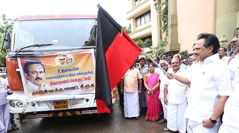 நீலகிரி மக்களுக்கு ரூ.15 லட்சம் மதிப்பில் நிவாரணப் பொருட்கள்: திமுக சார்பில் ஸ்டாலின் அனுப்பினார் 