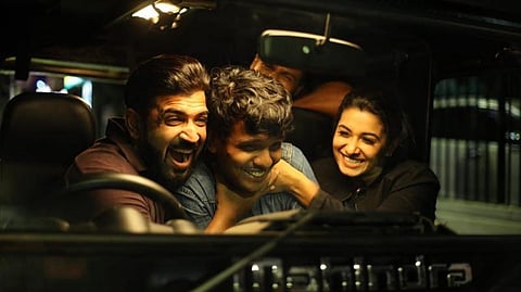 'மாஃபியா' படப்பிடிப்பு நிறைவு: இயக்குநரை புகழும் ப்ரியா பவானி சங்கர்