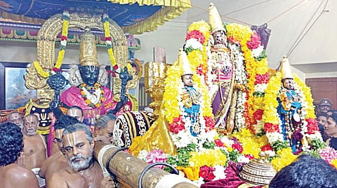 அத்திவரதர் வைபவம் இனிதே நிறைவு; ﻿48 வகையான பலகாரங்கள் நைவேத்யம்