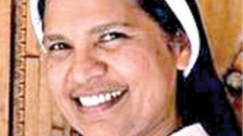 பேராயருக்கு எதிராக போராடும் கன்னியாஸ்திரி சிறைவைப்பு﻿