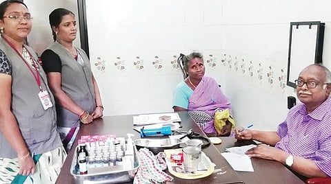 வியாபாரிகள் சங்கத்தினர் நடத்தும் இலவச மருத்துவமனை﻿: ﻿தினமும் பயன் அடையும் 500 நோயாளிகள்﻿