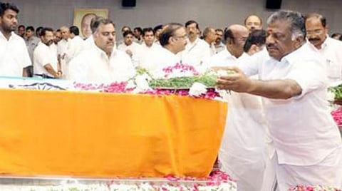 அருண் ஜேட்லி உடலுக்கு தமிழக தலைவர்கள் அஞ்சலி
