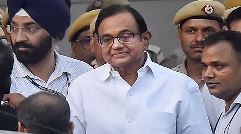 சிபிஐ காவலில் வைக்கப்பட்டுள்ள முன்னாள் நிதியமைச்சர் ப.சிதம்பரம்: படம் பிடிஐ